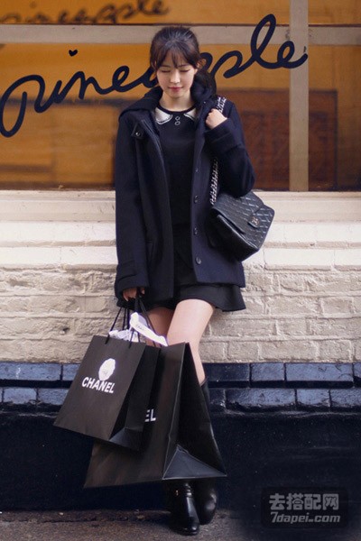 学院风+减龄大衣 越活越年轻重回18岁