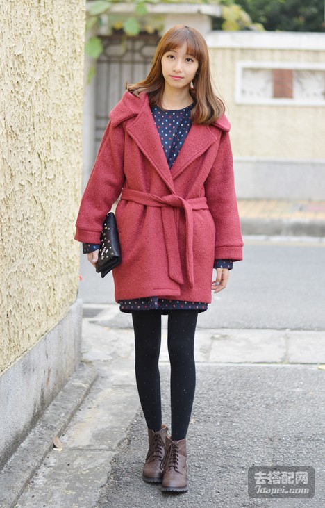 学院风+呢大衣+气质 很青春很有活力的学院MM装扮