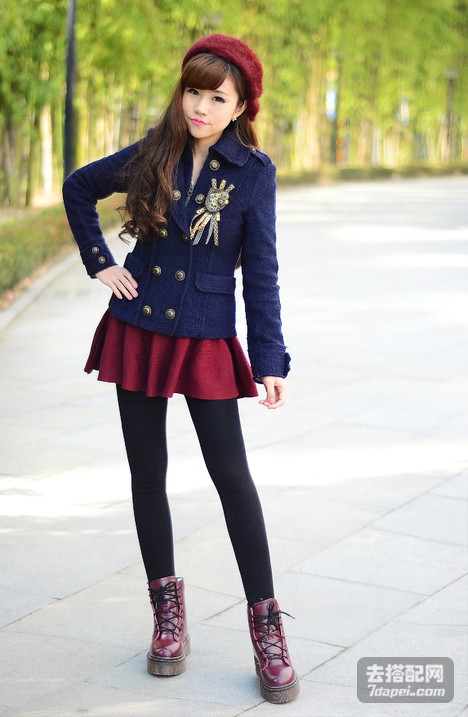 学院风+短裙搭 让你成为冬季一道靓丽的风景线~