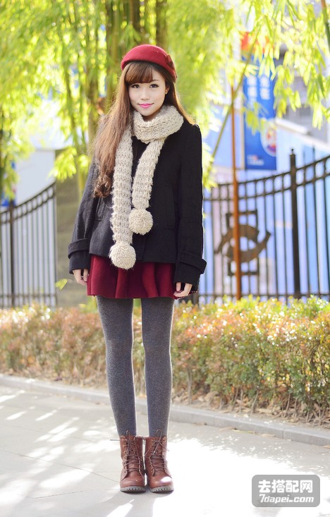学院风+短裙搭 让你成为冬季一道靓丽的风景线~