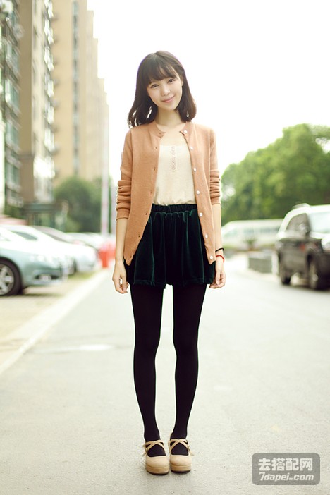 秋天的气息 显瘦+拉长细腿搭 衣橱必备