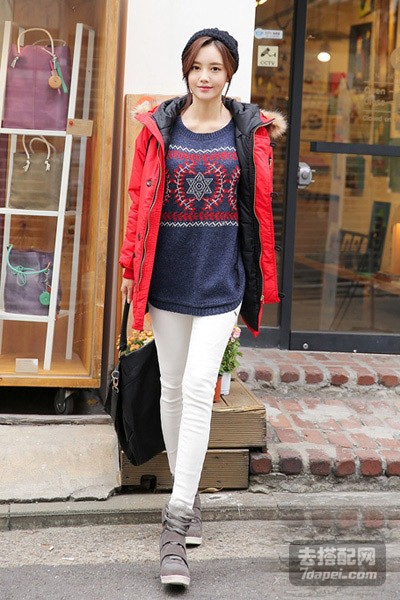 冬季+气质棉服+紧身裤 经典穿不腻vs温暖大方