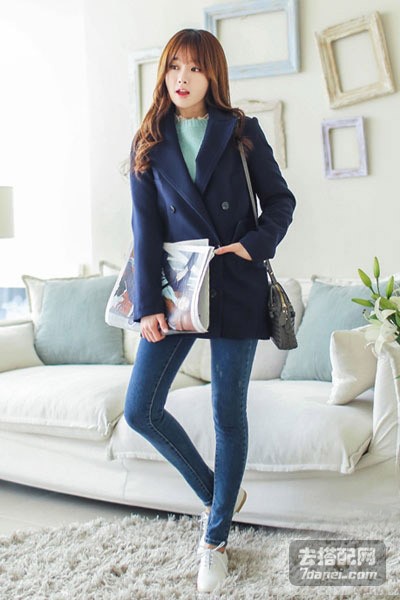 早春+毛呢外套+紧身裤 显瘦显身材朝搭
