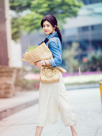 春季+牛仔衬衫 穿出清纯文艺女神范