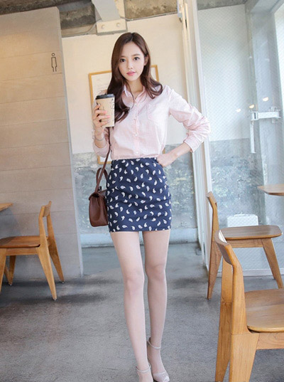 衬衫+短裙 矮个女孩也显高 清新甜美~