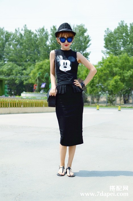 冬季呢大衣出街穿搭 显腿瘦真迷人~