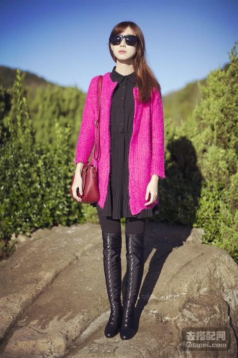 显腿长+开衫搭配 拉长身形修饰腿型哦！