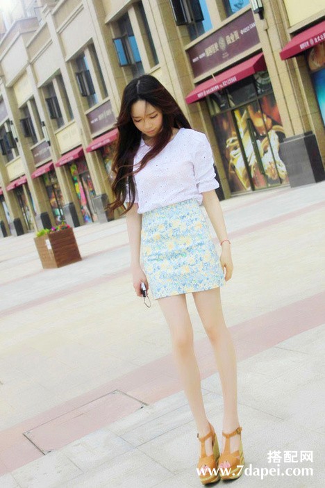夏季+气质+甜美 穿着非常的可爱清爽