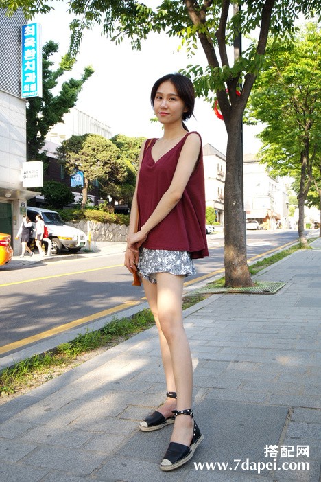 夏季+气质+优雅 很随性舒适的搭配