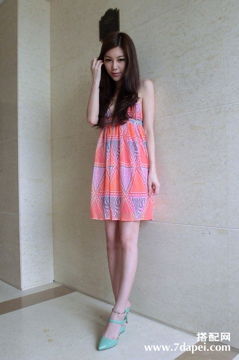 气质毛衣+遮粗臂 名媛淑女视觉上拉长身形