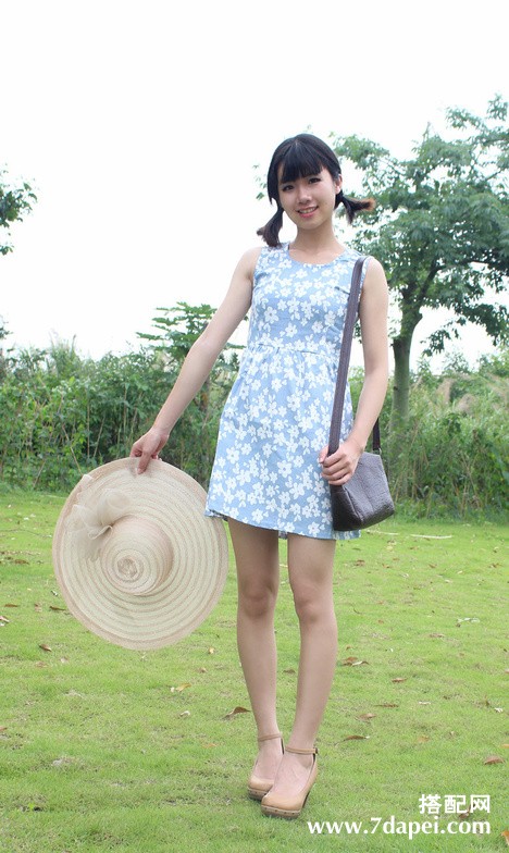 夏天+连衣裙+减龄 很随性很显瘦，充满活力