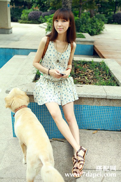 夏天+连衣裙+甜美 森系的风格，青春可爱