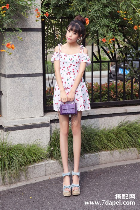 夏天+连衣裙+淑女 秀出长美腿，凹造型利器！！
