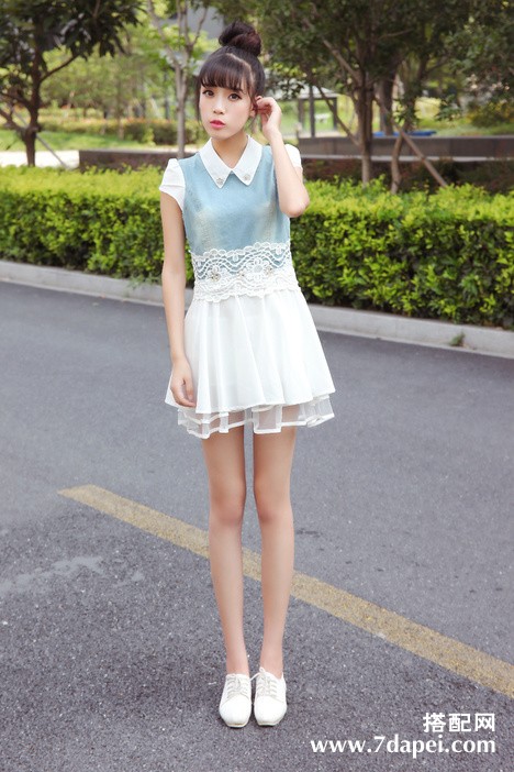 围巾+显肩窄 小编给你支招搭出层次感