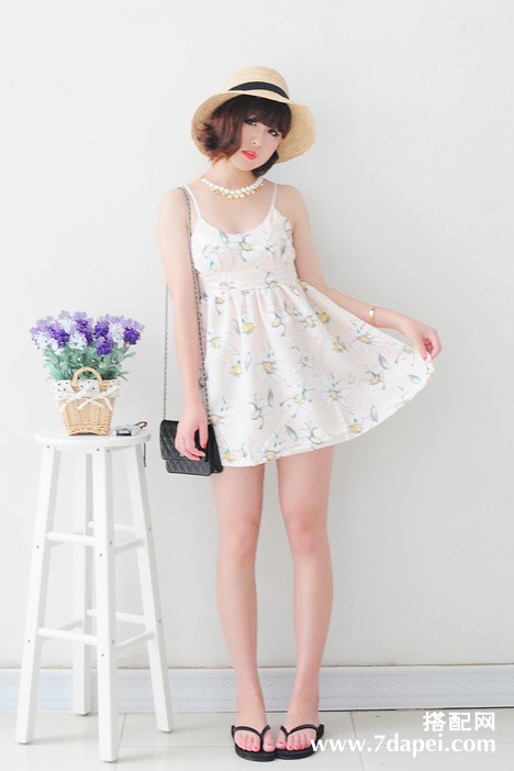 夏天+连衣裙+淑女范 俏皮活力，很青春很有范