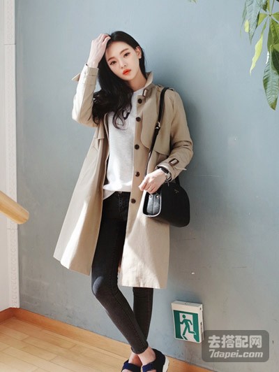 春装+风衣+长裤 轻松hold住路人目光