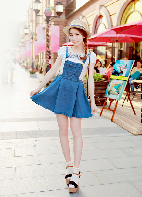 春天+牛仔裙+甜美 穿出小清新的文艺少女气质