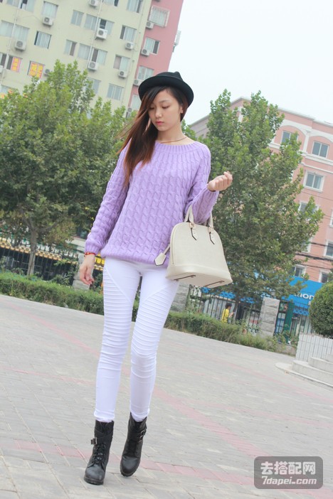 暖秋搭配+显瘦 修饰身材充满活力