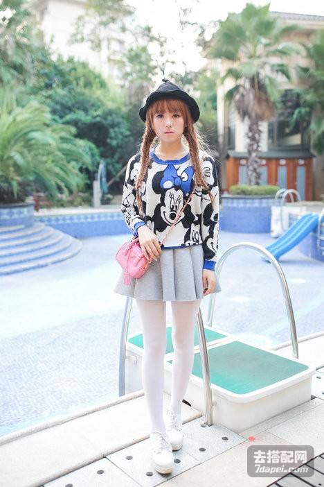 气质+显瘦腿 显现你的婀娜多姿