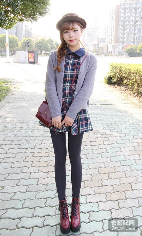 秋季连衣裙如何搭配出曲线好身材？受益一辈子的示范穿搭~