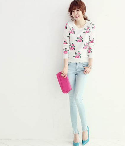 2013韩国美女李孝利示范 气质+小清新+显瘦搭 受追捧~