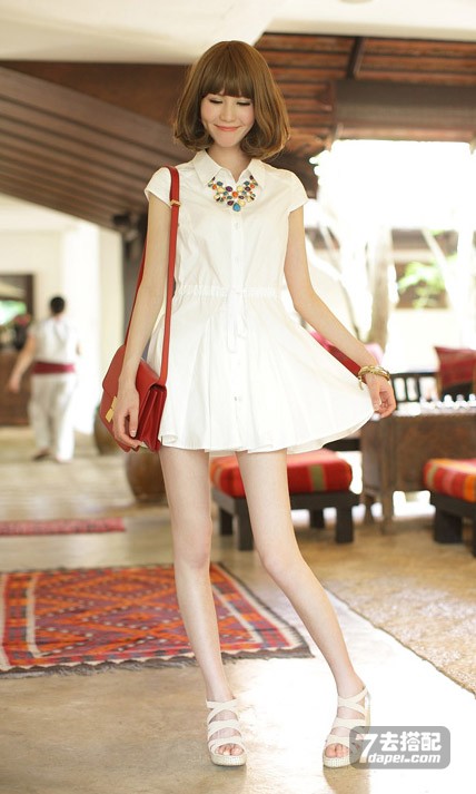 典雅白色，彰显MM清纯气质