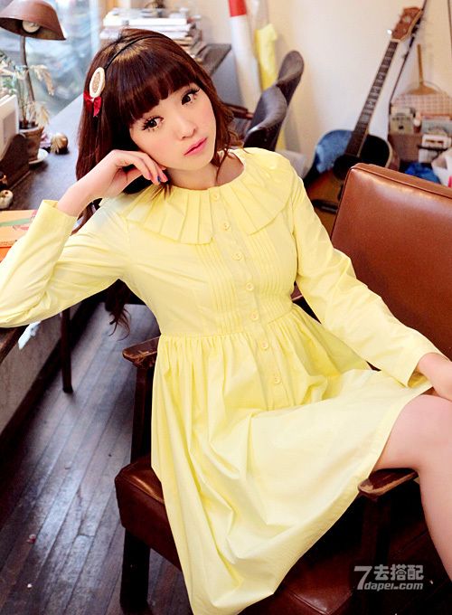 清新淡雅连衣裙 变身甜心教主