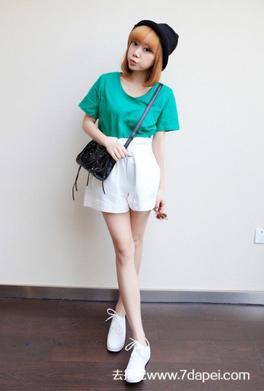夏天+瘦腿 高腰短裤搭配风