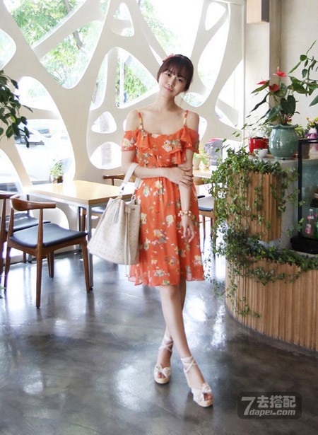 淑女的甜美气质尽显 初春小清新搭配