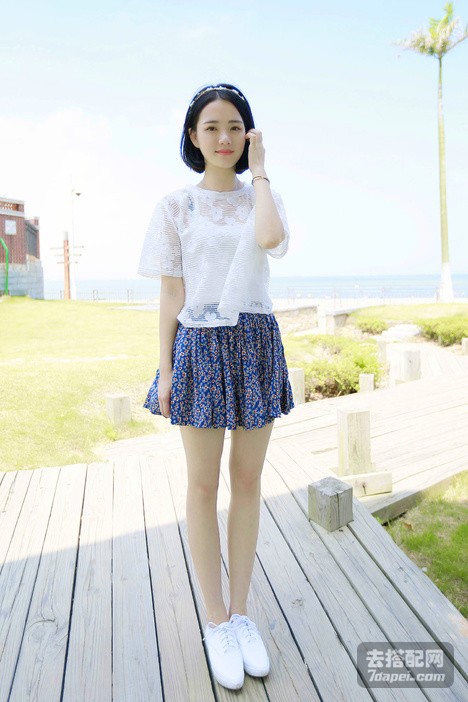 春天+短裙  清新显高搭~去美美的约会吧~
