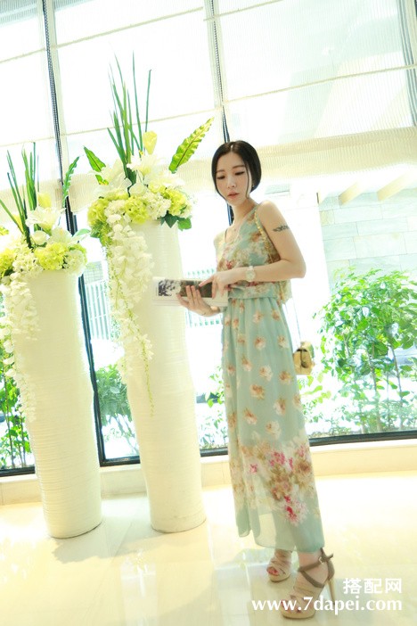 夏天+性感+优雅 夏季出游搭~