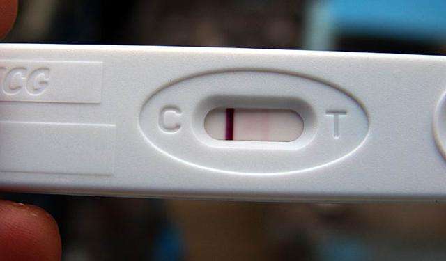 怀孕多久能用试纸测出来?