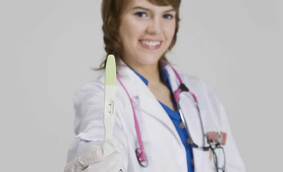 怀孕多久能测出来 同房后7到10天可检测