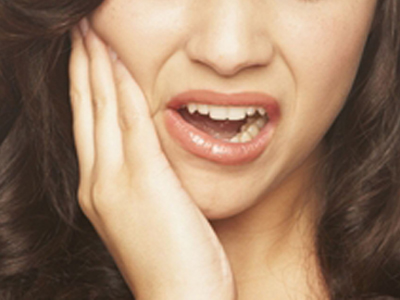 牙龈肿痛怎么办?现在很疼啊 脸也稍微有点胀