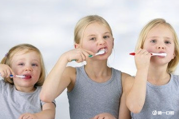 牙龈肿痛怎么办?史上最全的牙龈肿痛科普文章!很多因素引起