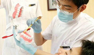 孕妇上火导致牙龈肿痛怎么办 孕妇上火应该多吃什么呢？