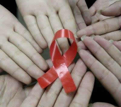 我这是艾滋病初期症状吗？我该怎么办啊 