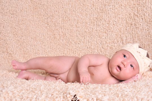 顺产侧切后缝合为什么不能使用麻醉？为什么剖腹产不能全麻？