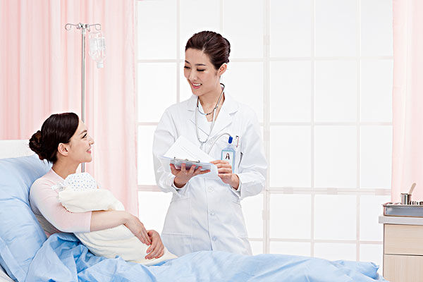 顺产侧切后缝合为什么不能使用麻醉？为什么剖腹产不能全麻？