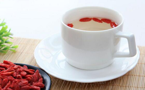 枸杞子怎么泡水喝 枸杞泡水能减肥吗？