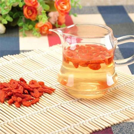 枸杞子泡水喝的功效_害处详解_ 枸杞子泡水喝的禁忌