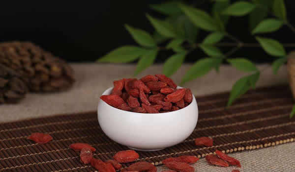 枸杞子的作用与功效 每天吃几克 