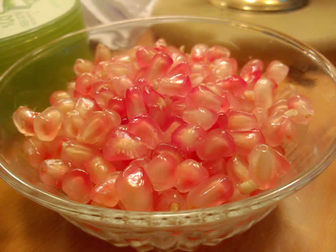 石榴籽能吃吗！吃石榴籽的注意事项