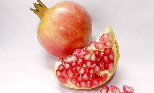 石榴的对身体和容貌的功效和作用,不仅仅是果实可以吃