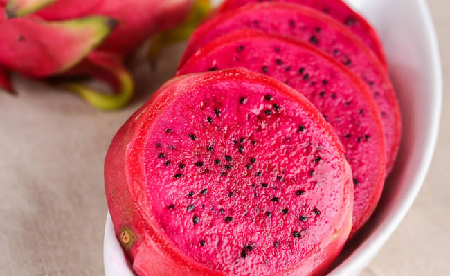 火龙果皮能吃吗！火龙果皮怎么吃