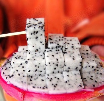 火龙果的6大功效 果皮是鲜为人知的宝