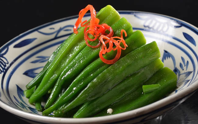 秋葵对女性有什么好处?具有保健作用,且能使皮肤美白、细嫩