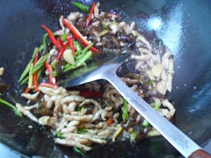 鱼香肉丝的家常做法