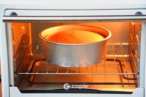 烤箱做蛋糕(戚风蛋糕的做法)