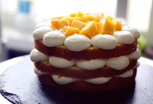 不会裱花没关系的水果裸蛋糕 芒果裸蛋糕